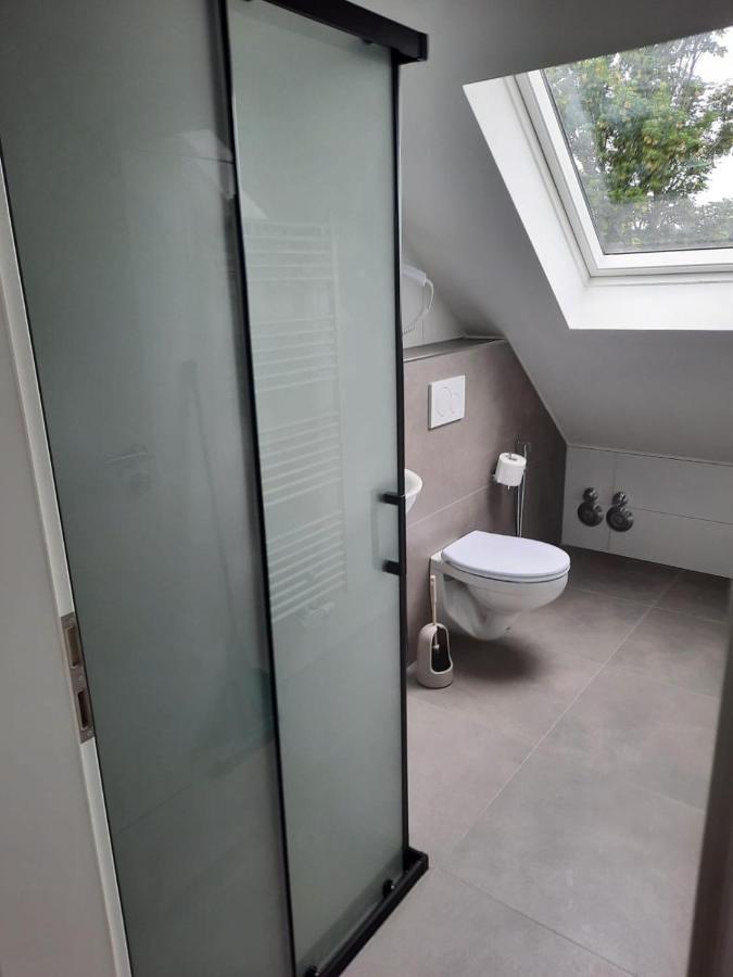 Ferienwohnung Apartment - Free Parking - Wifi - Kitchen เอสเซน ภายนอก รูปภาพ