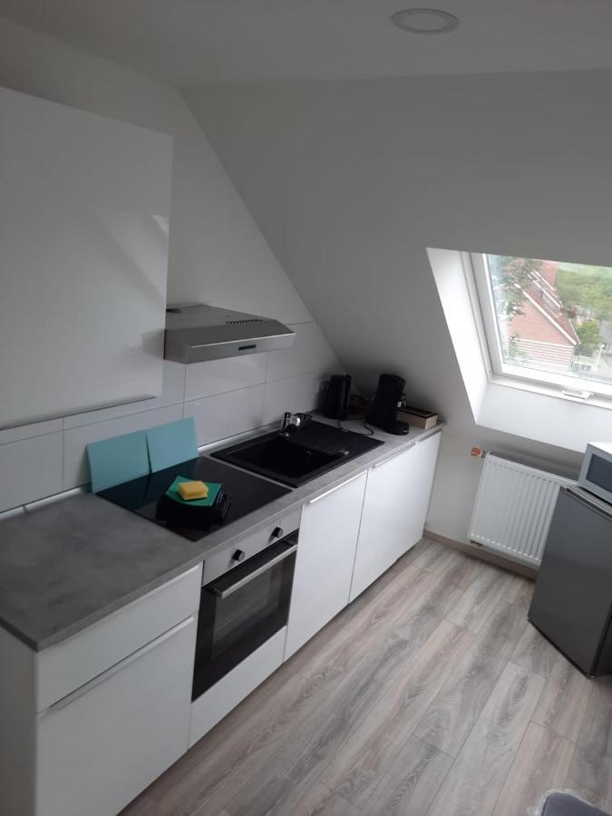 Ferienwohnung Apartment - Free Parking - Wifi - Kitchen เอสเซน ภายนอก รูปภาพ